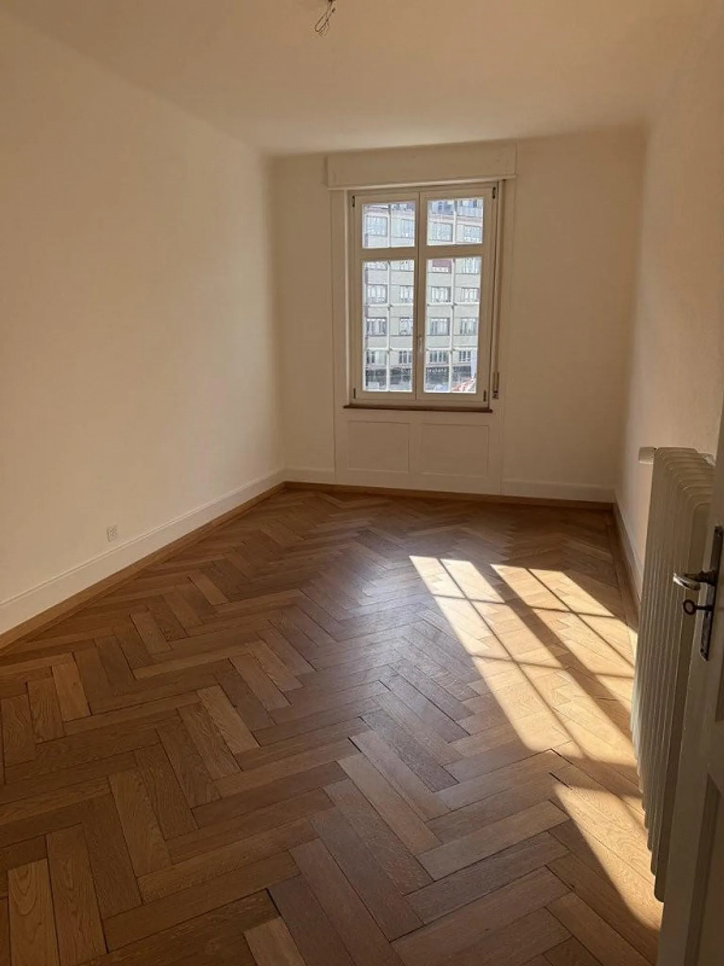 Zentrales Apartment Nähe Bahnhof Biel - Foto 3 von 12