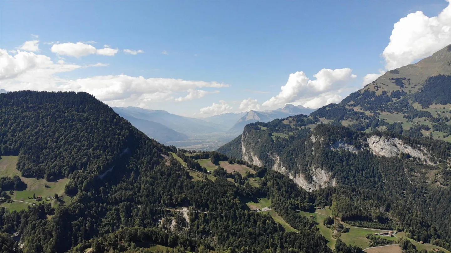 Chalet de 4,5 pièces avec balcon panoramique à vendre à Grüsch - Photo 6 sur 13