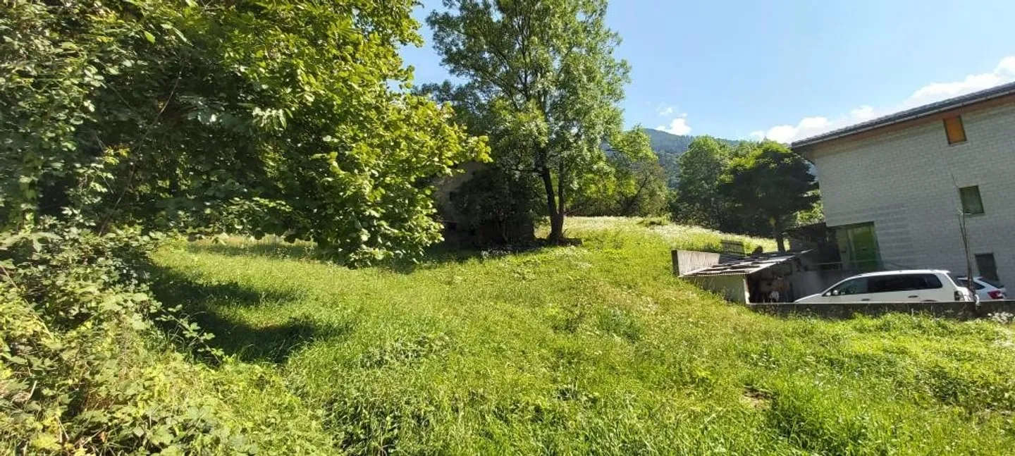 Prime Building Lot in Faido - Photo 3 of 6
