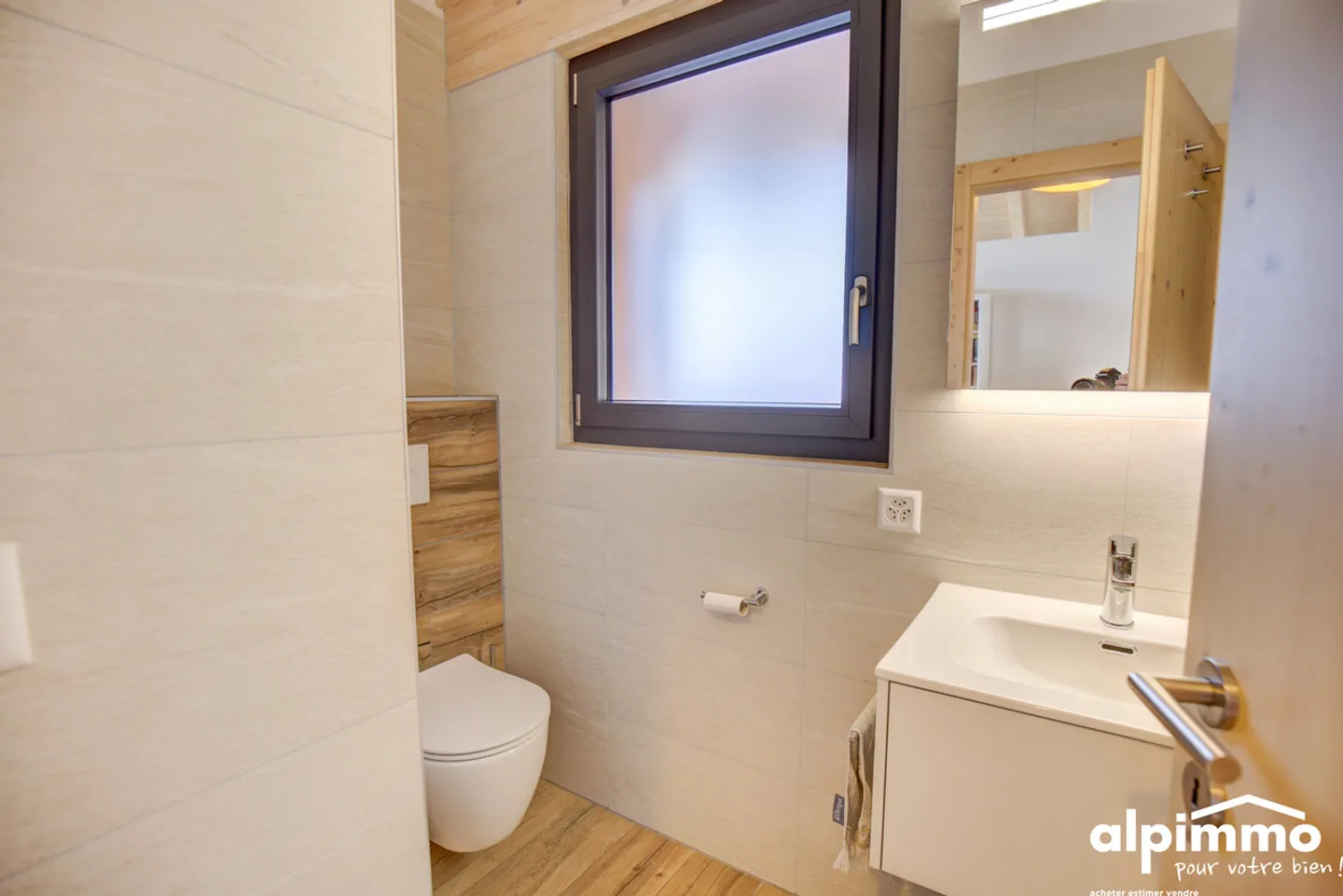 Magnificent chalet by the bisse in Nendaz! - Photo 19 of 37