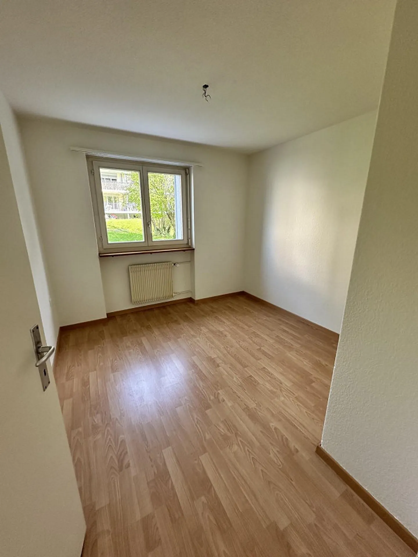 Appartamento tranquillo con 4 stanze nel cuore di Bülach - Foto 7 di 8