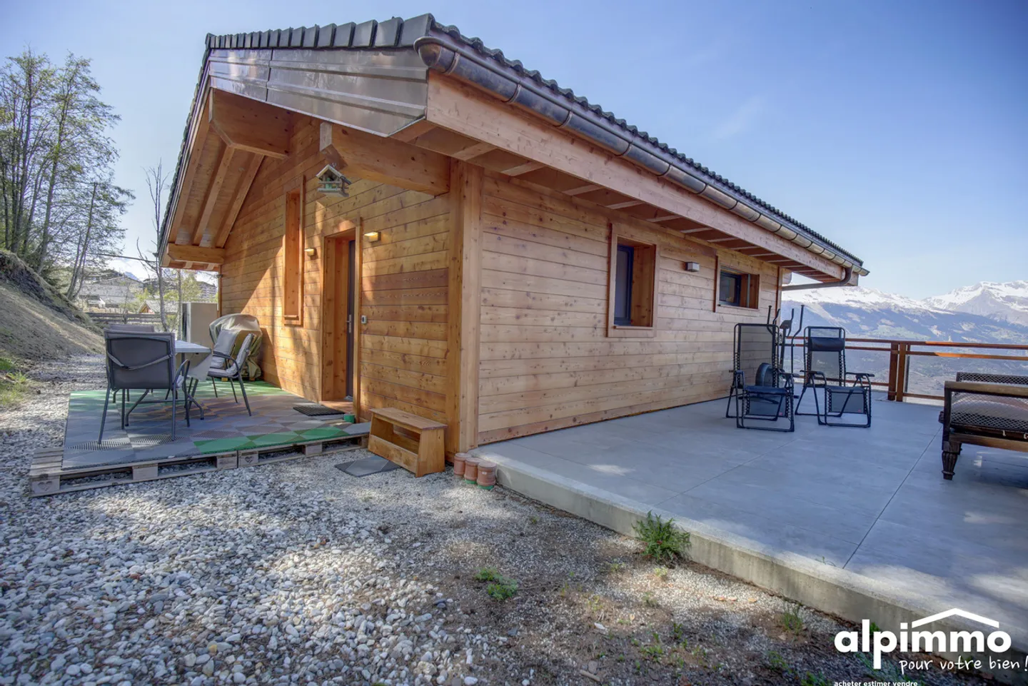 Magnificent chalet by the bisse in Nendaz! - Photo 24 of 37