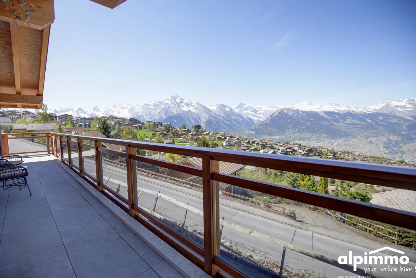 Magnificent chalet by the bisse in Nendaz! - Photo 27 of 37
