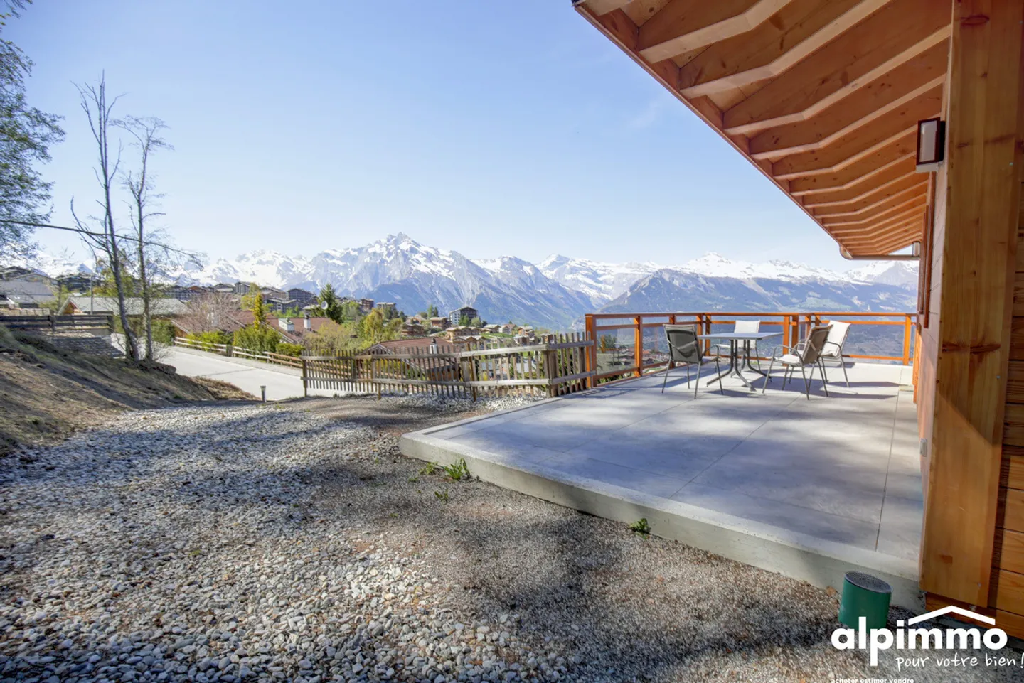 Magnificent chalet by the bisse in Nendaz! - Photo 30 of 37