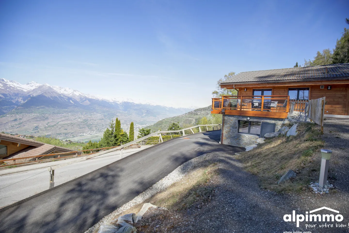 Magnificent chalet by the bisse in Nendaz! - Photo 33 of 37