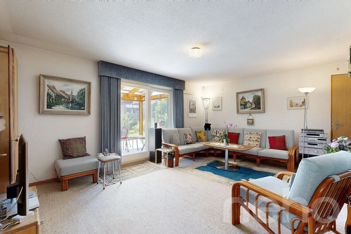Well-maintained 6-room single-family house with conservatory and solar system - Photo 4 of 12