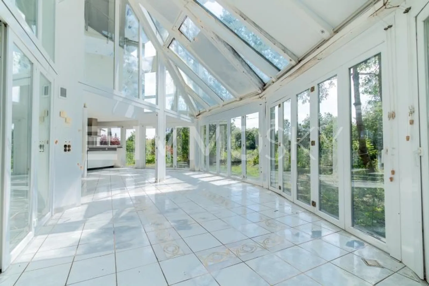 Casa con potenziale – Vivere sull'acqua con prospettiva - Foto 4 di 5