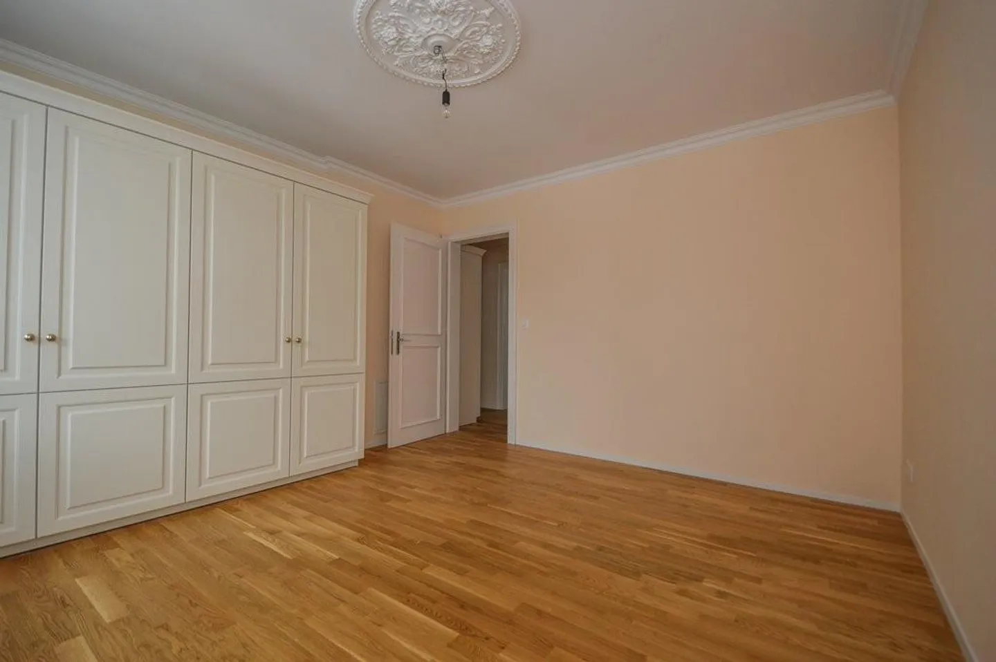 Exclusive, modern family apartment in the heart of Bern - Photo 7 of 12