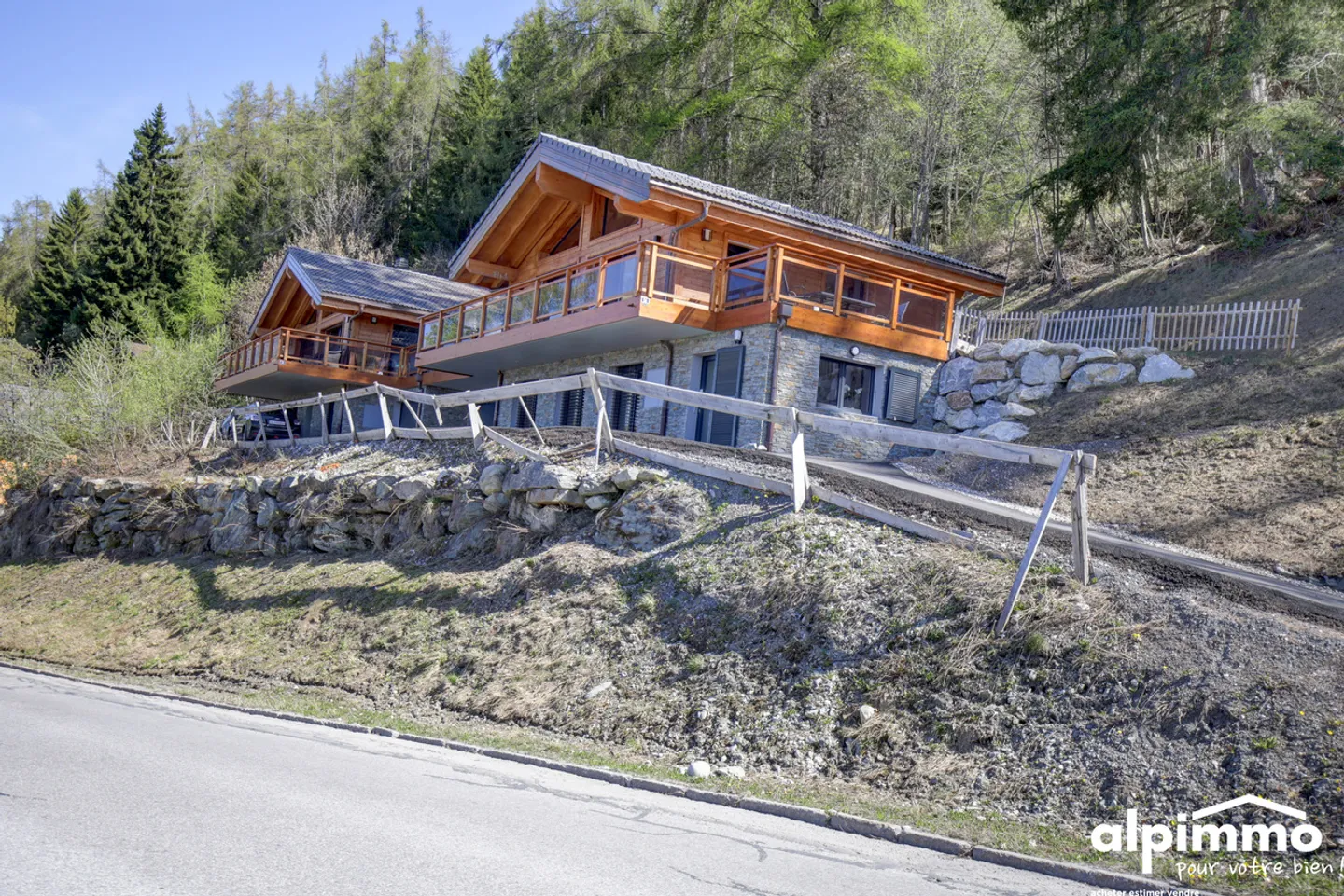 Magnificent chalet by the bisse in Nendaz! - Photo 35 of 37