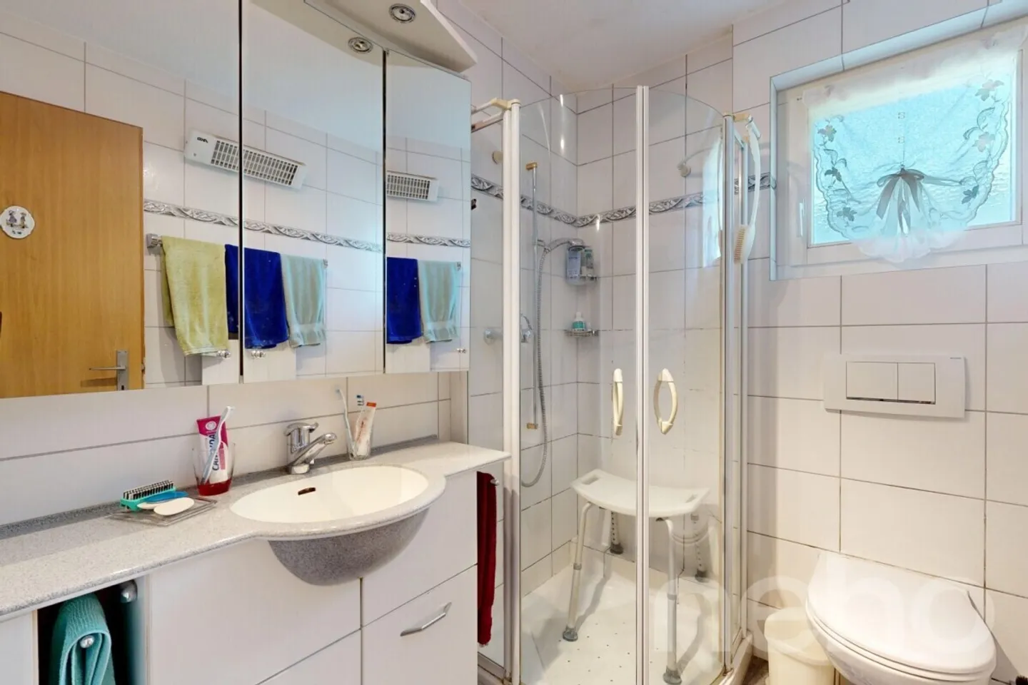 Well-maintained 6-room single-family house with conservatory and solar system - Photo 10 of 12