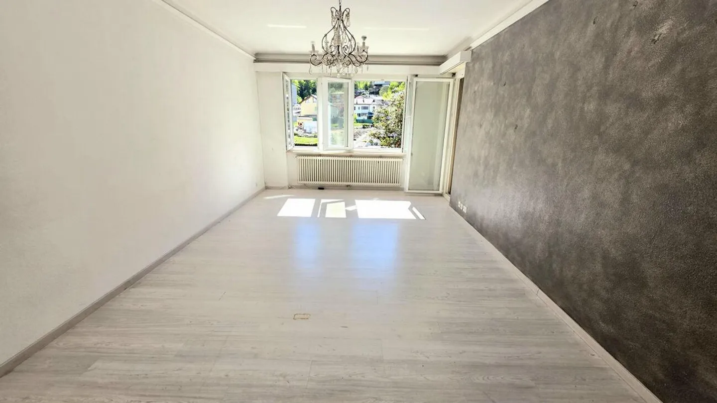 Un angolo di luce a Losone, pronto a diventare casa! | Helle Wohnung 2.5 Bergblick im Herzen von Losone - Foto 3 di 7