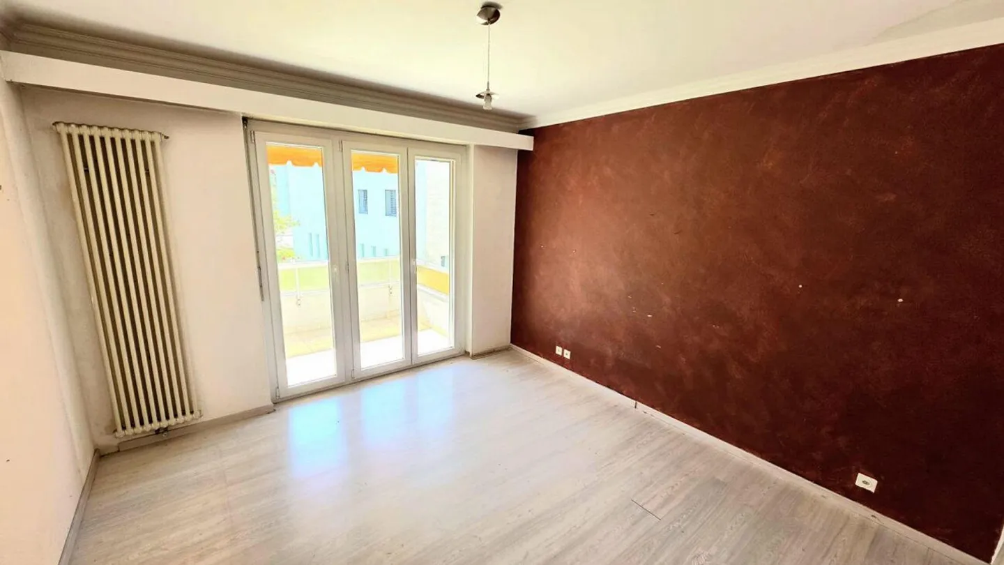 Un angolo di luce a Losone, pronto a diventare casa! | Helle Wohnung 2.5 Bergblick im Herzen von Losone - Foto 5 di 7