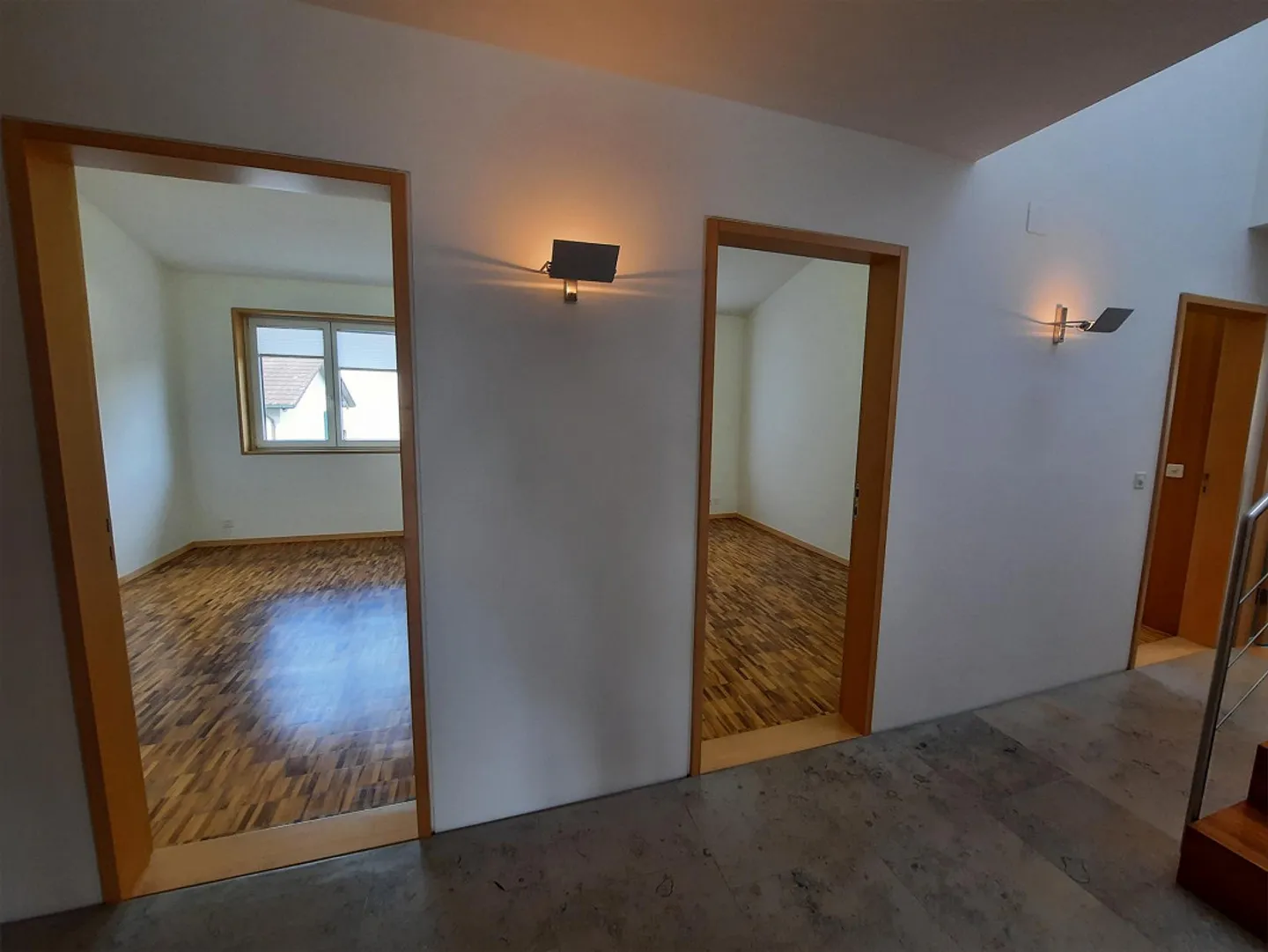 Appartamento attico tranquillo di 5 stanze - Foto 3 di 26