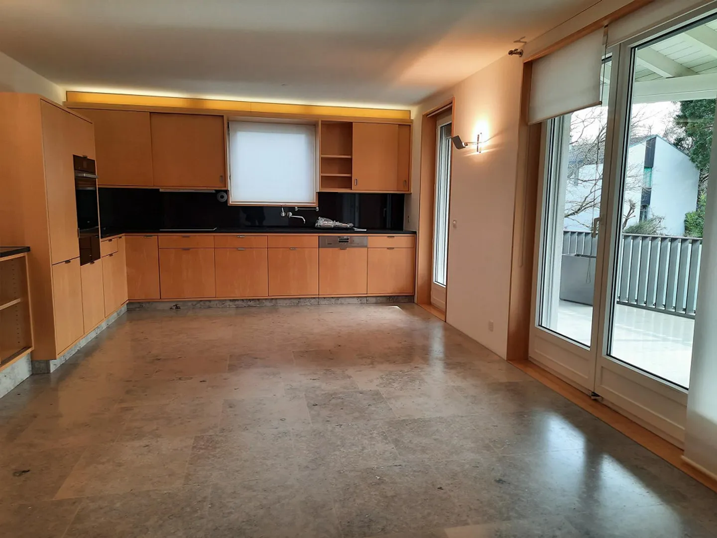 Appartamento attico tranquillo di 5 stanze - Foto 8 di 26