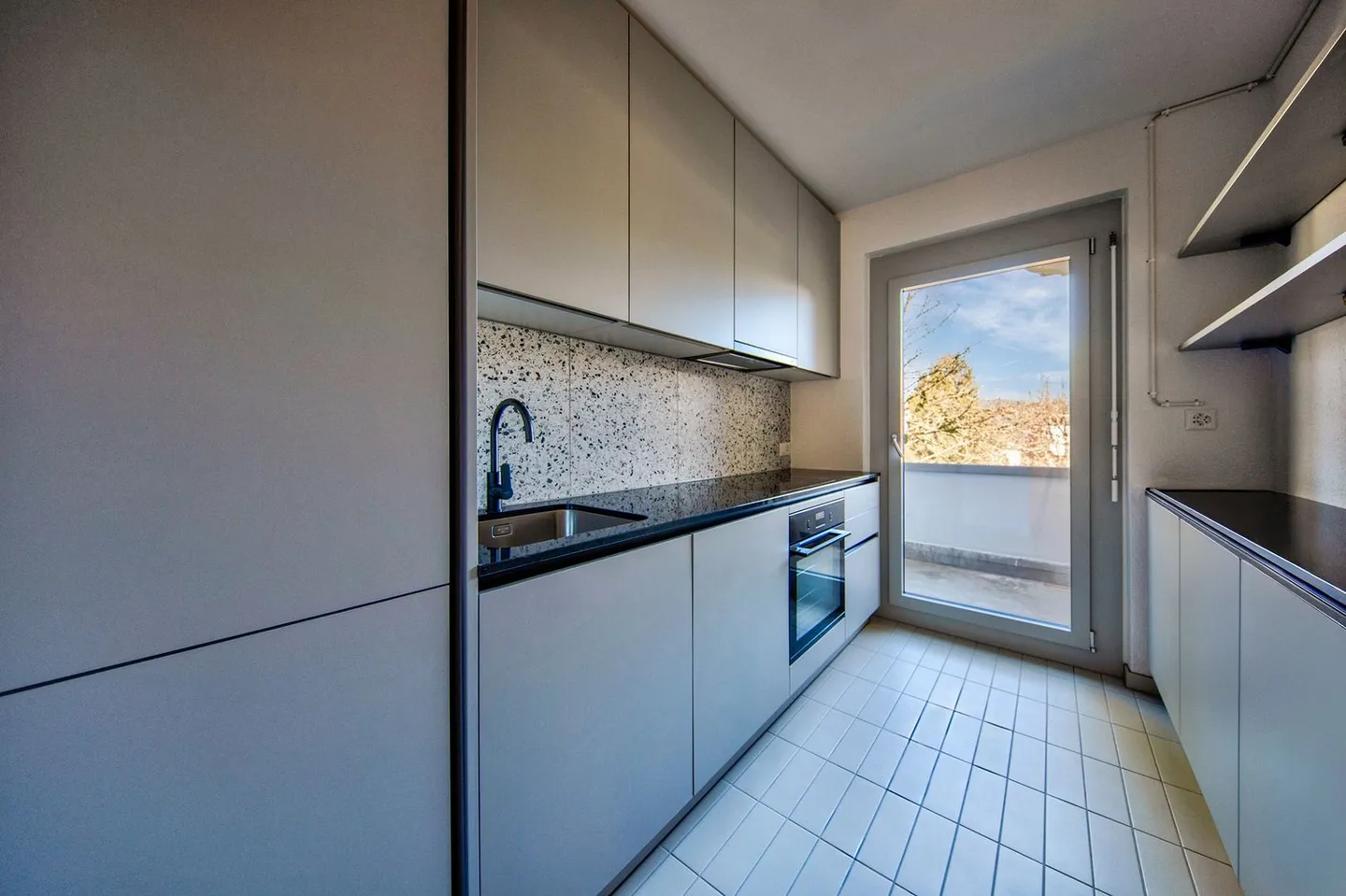 Living with Character - in the Heart of Zurich Enge - Photo 3 of 6