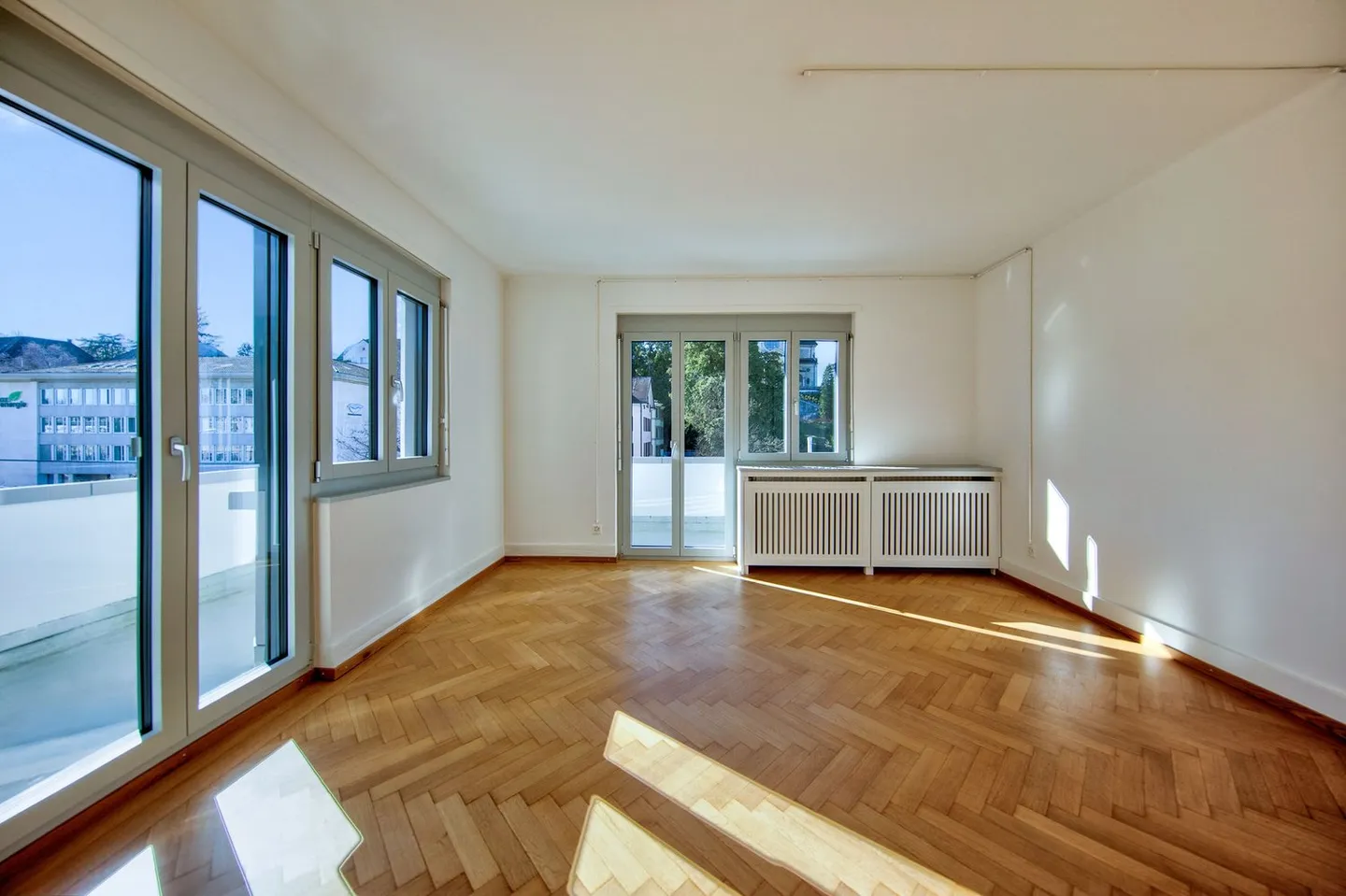 Living with Character - in the Heart of Zurich Enge - Photo 4 of 6