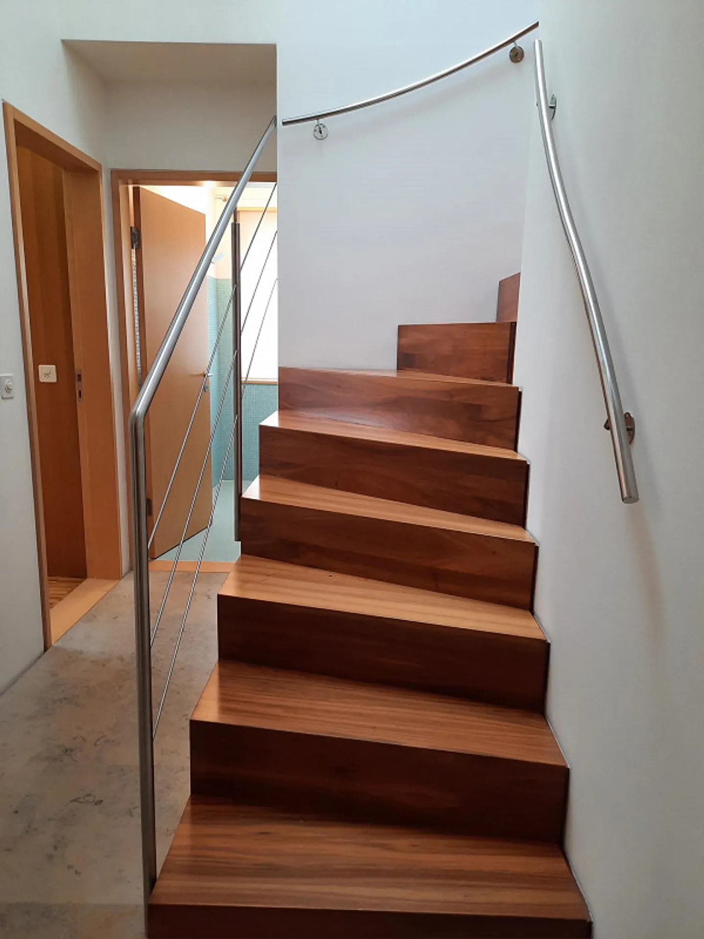 Appartamento attico tranquillo di 5 stanze - Foto 13 di 26