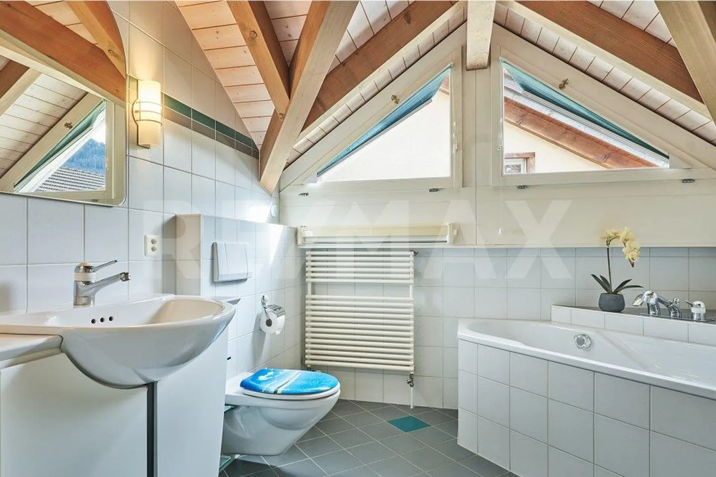 Characterful Townhouse in a Quiet Central Location in Unterseen - Photo 7 of 13