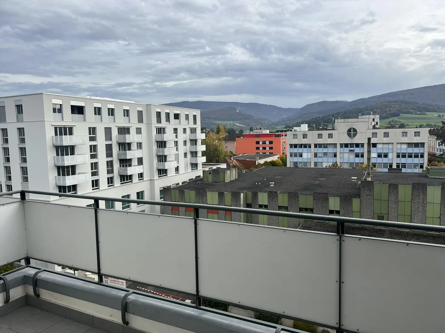 Appartamento di 2,5 locali al 6° piano con ascensore - Foto 2 di 9