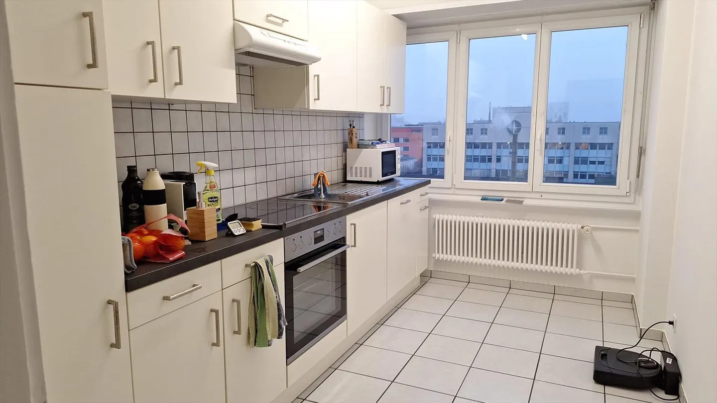 Appartamento di 2,5 locali al 6° piano con ascensore - Foto 3 di 9