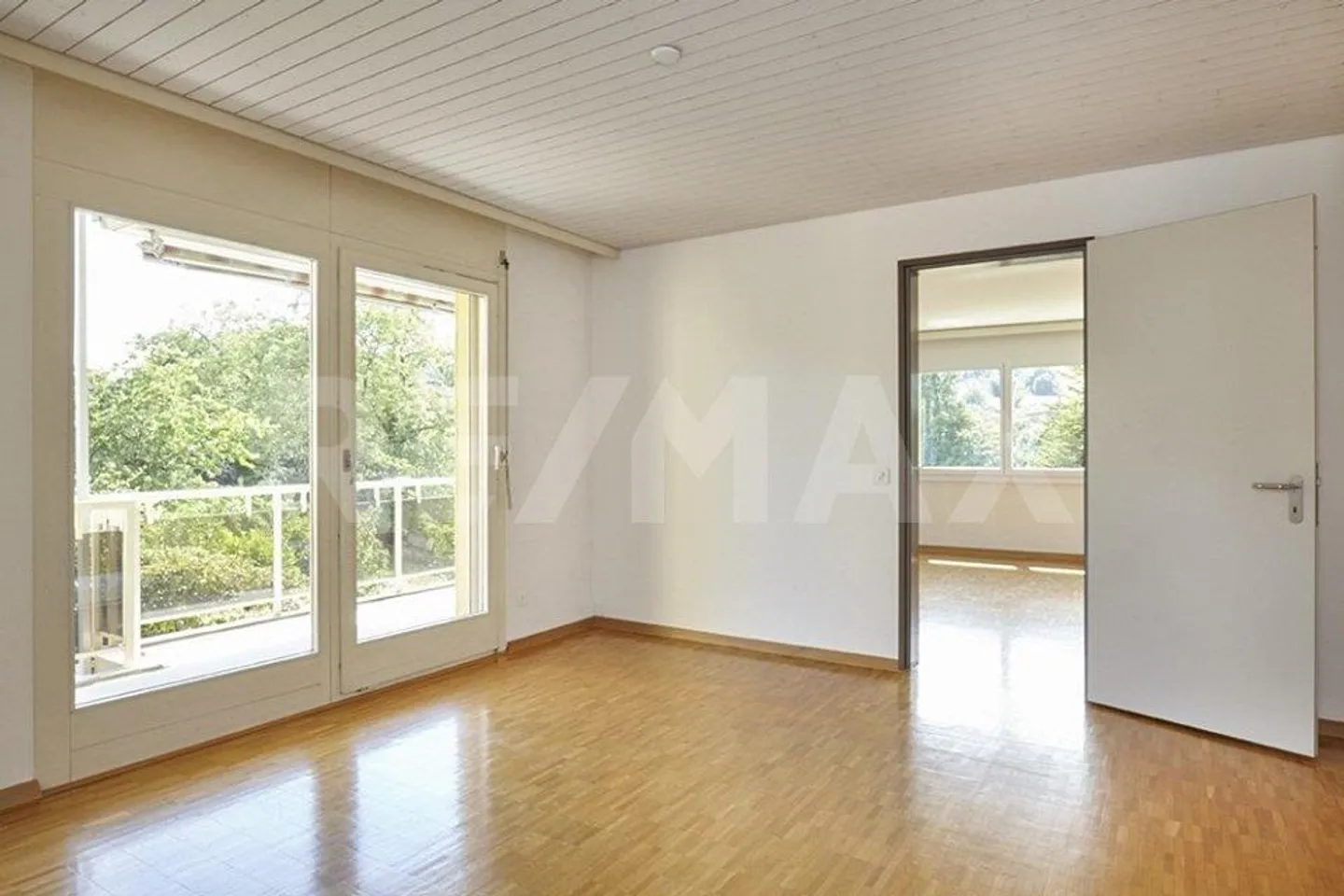 Oasis de 5,5 pièces dans le vert avec vue dans le quartier «Bergfrieden» - Photo 4 sur 13