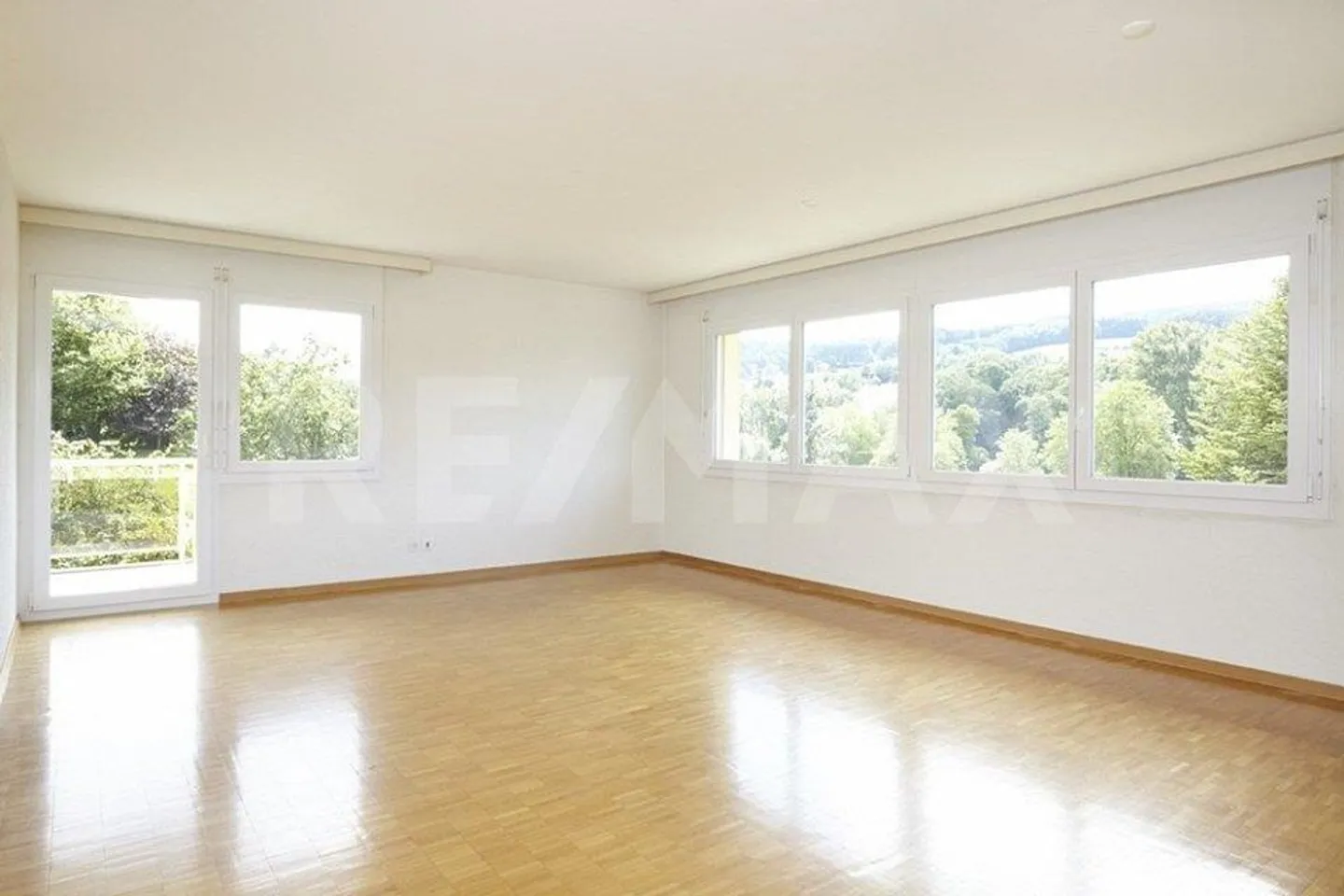 Oasis de 5,5 pièces dans le vert avec vue dans le quartier «Bergfrieden» - Photo 5 sur 13