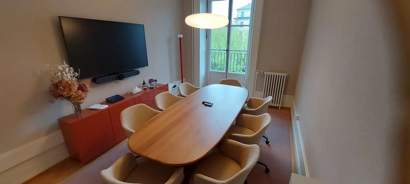 High-end surfaces for sublease - Photo 7 of 7