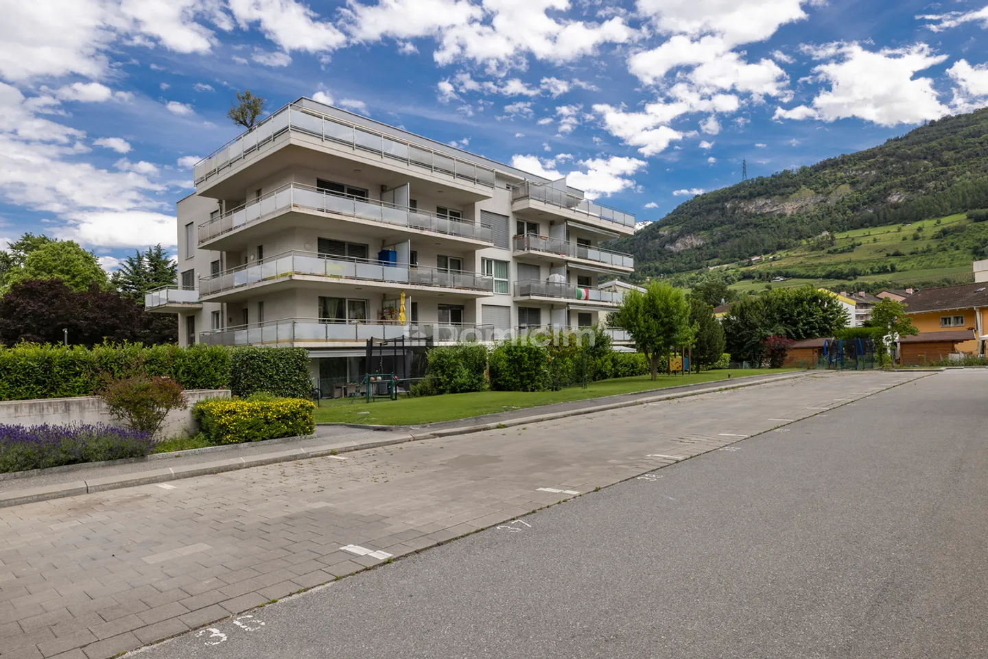 Spazioso appartamento di 4.5 locali con giardino, ideale per una famiglia - Foto 1 di 11