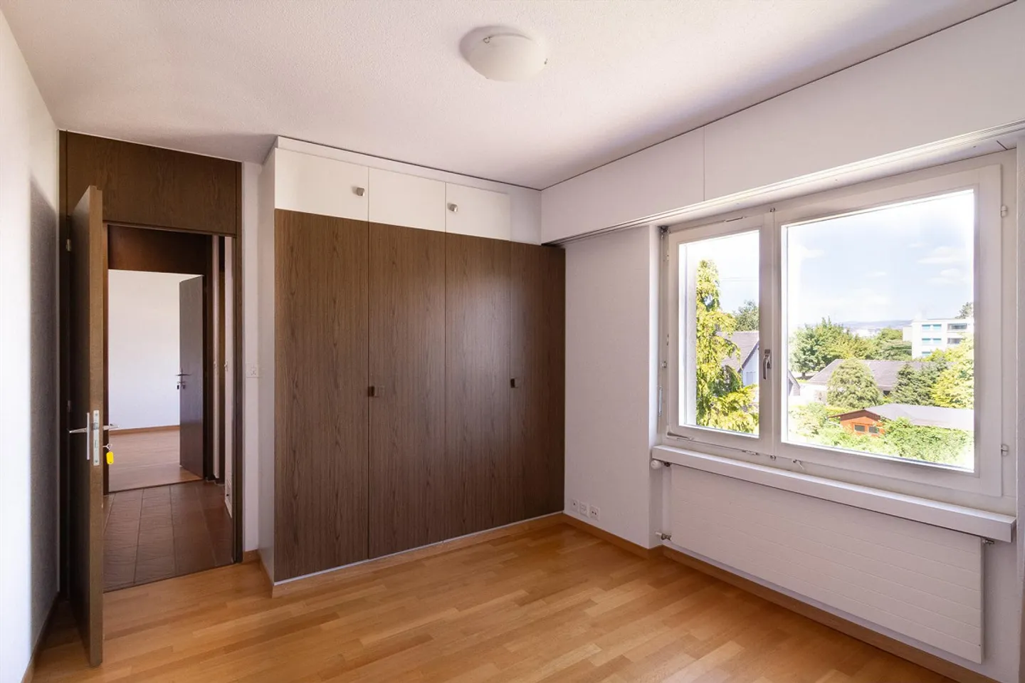 Spacious 5.5-room penthouse with magnificent views in Kleindöttingen - Photo 5 of 11