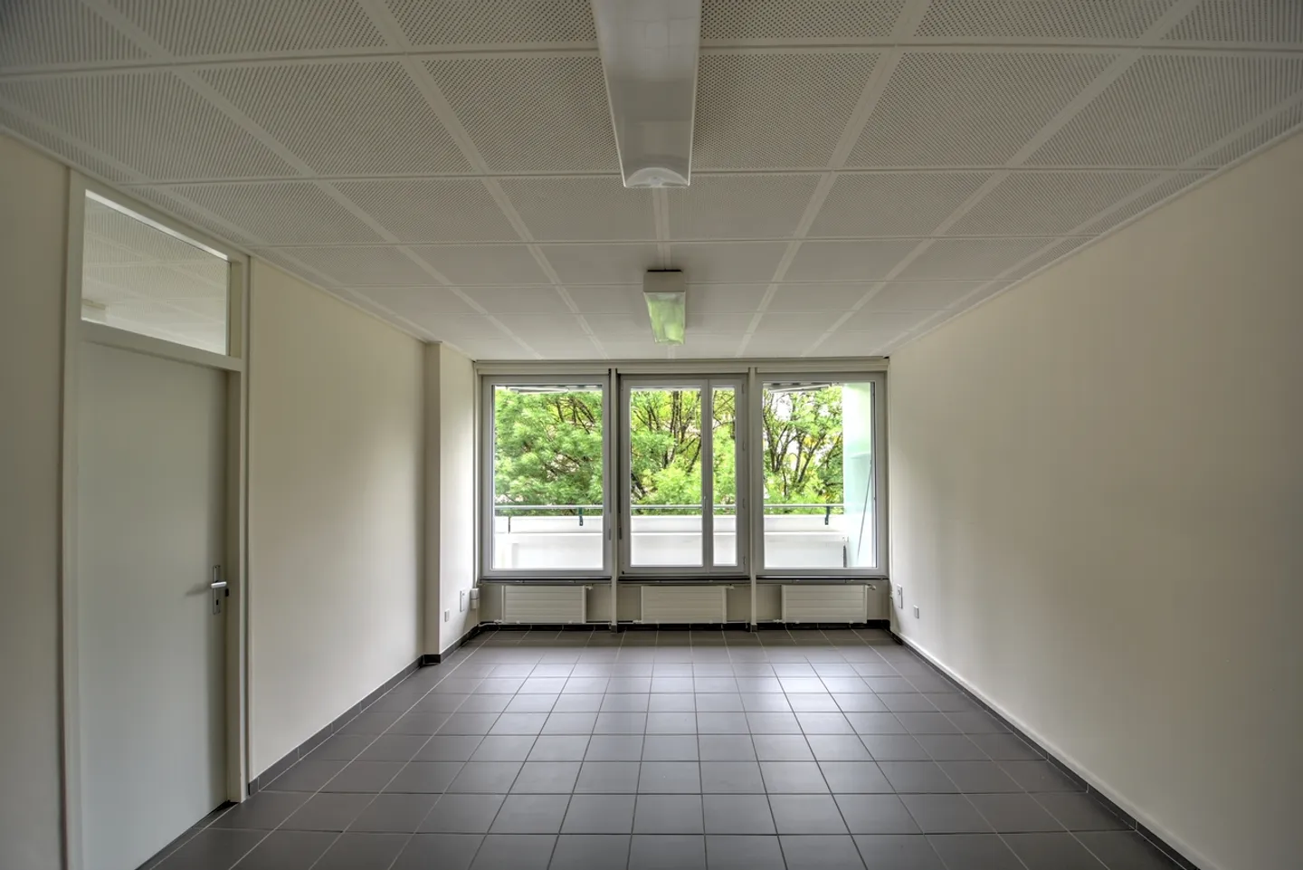 Bureaux à louer proche des Nations- 3e étage - 330 m² - Photo 5 sur 6
