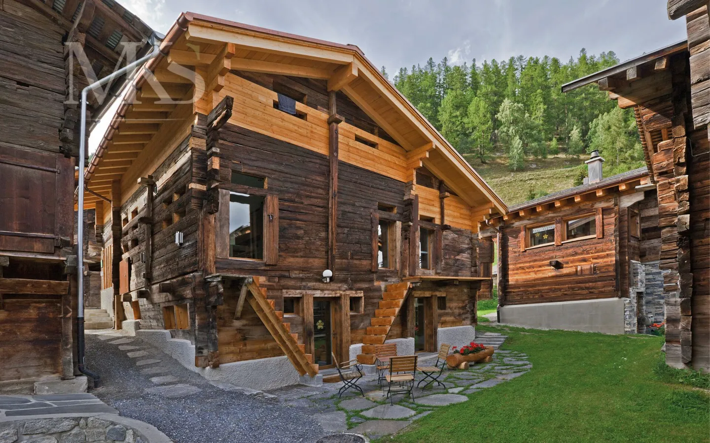 Schöne 3.5-Zimmer-Duplexwohnung: Alpenchic in Geschinen - Photo 2 of 21