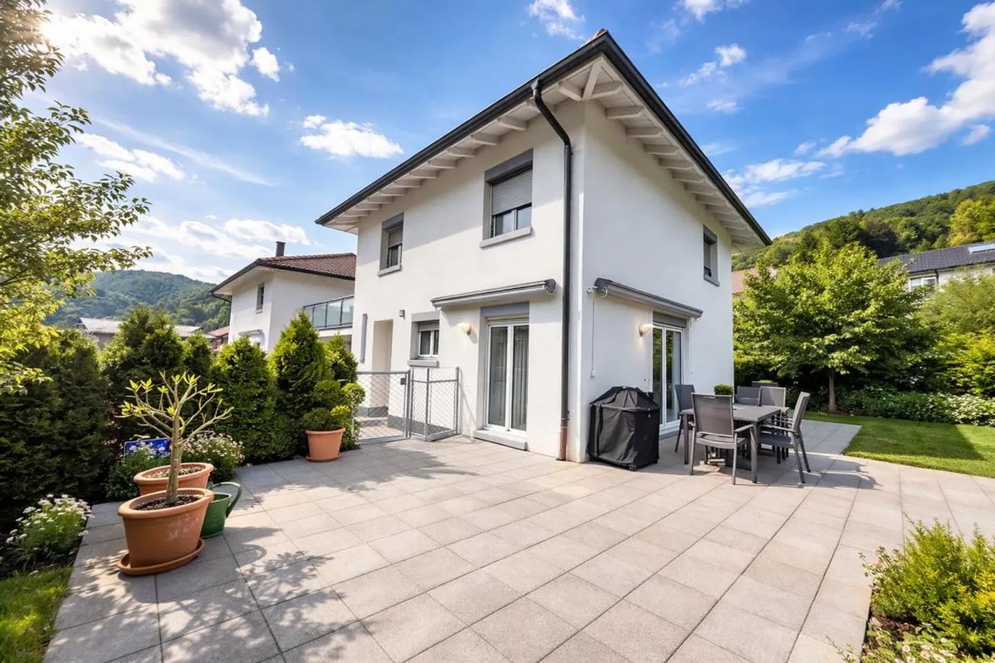 Paradiso familiare in una zona residenziale popolare e soleggiata - Foto 1 di 10