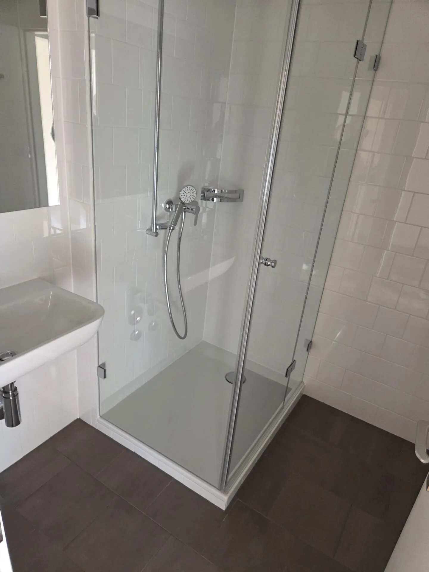 Bell'appartamento con cucina e bagno ristrutturati nella migliore posizione - Foto 3 di 10