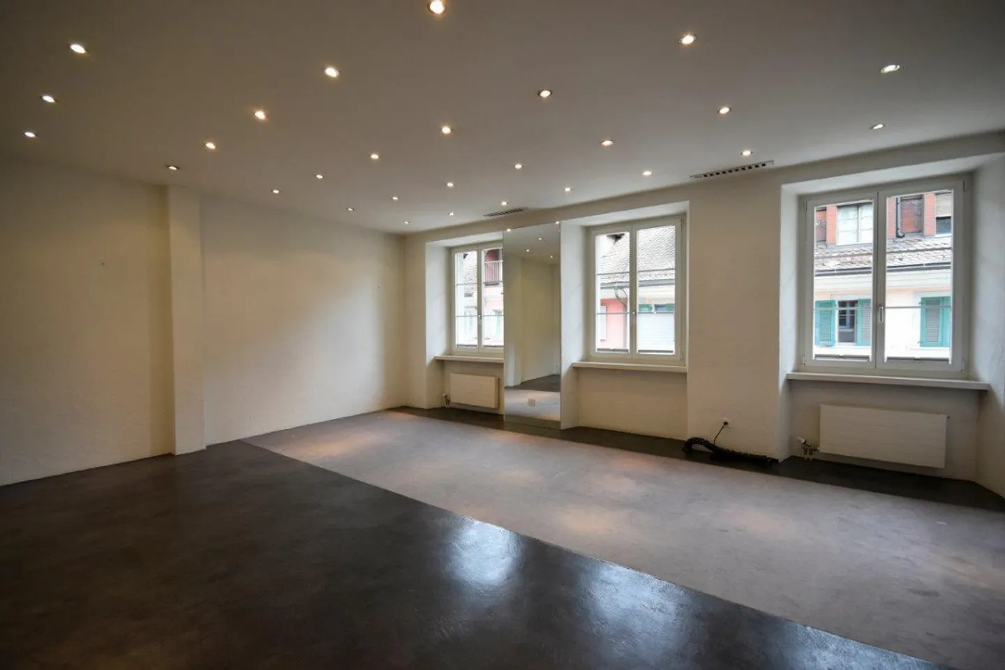 In the Middle - Office for Rent in Zug - Photo 2 of 4