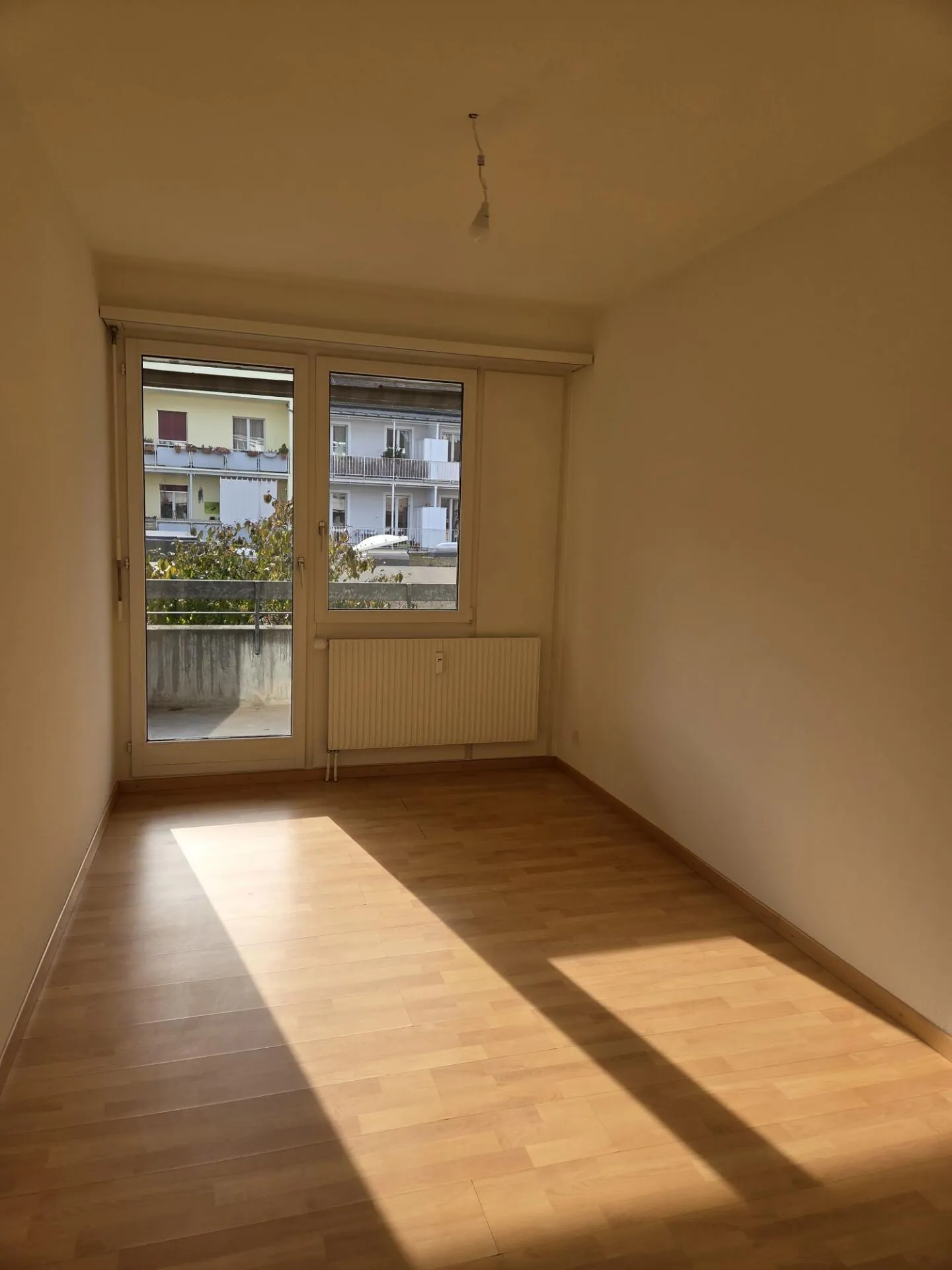 Bell'appartamento con cucina e bagno ristrutturati nella migliore posizione - Foto 7 di 10