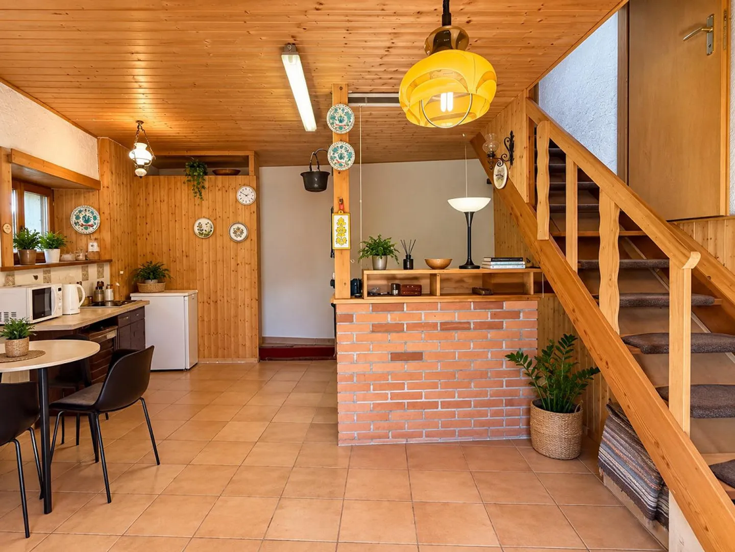 Maison rustique de 4 pièces à rénover - Photo 5 sur 10