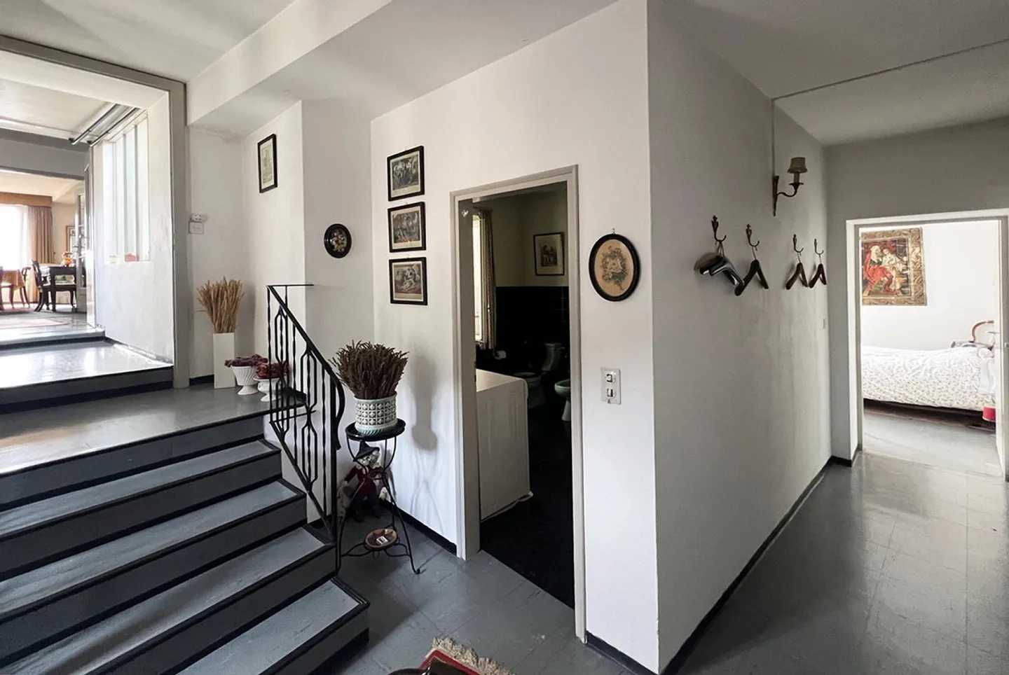 Pas cher - Maison à rénover + Terrasse et jardin à Carabbia - Photo 1 sur 7