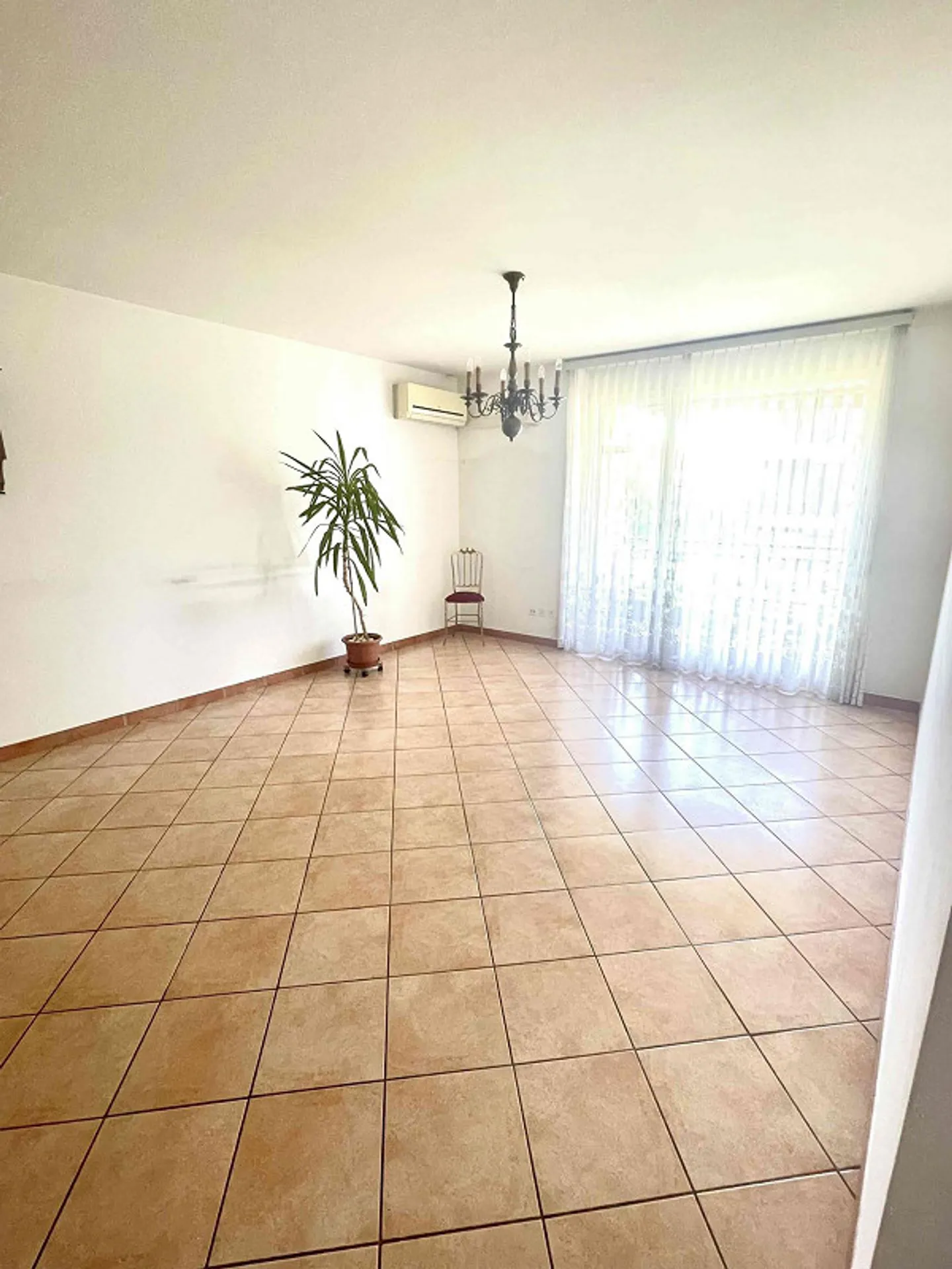 Verkauf einer hellen 2 1/2-Zimmer-Wohnung - Foto 3 von 5