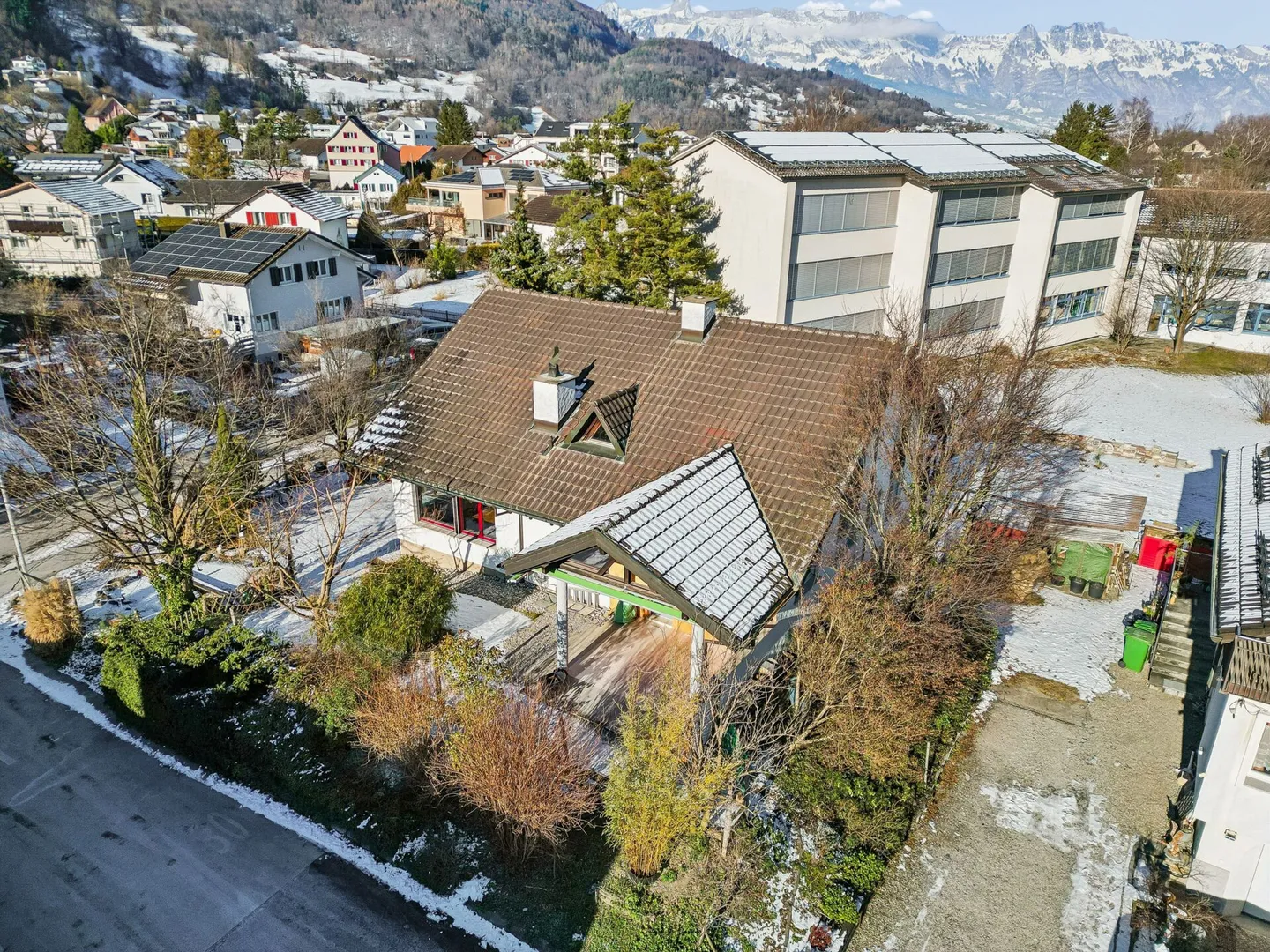 Familienfreundliches Einfamilienhaus an sonniger Lage - Foto 2 von 9