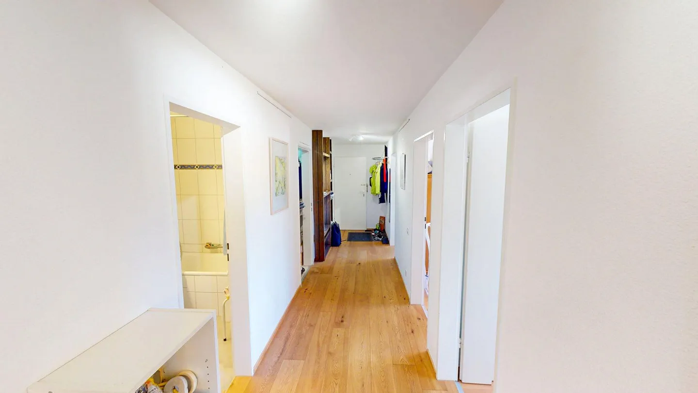 4.5 Zimmer Wohnung mit sonniger Aussicht auf die Ergolz - Foto 10 di 17