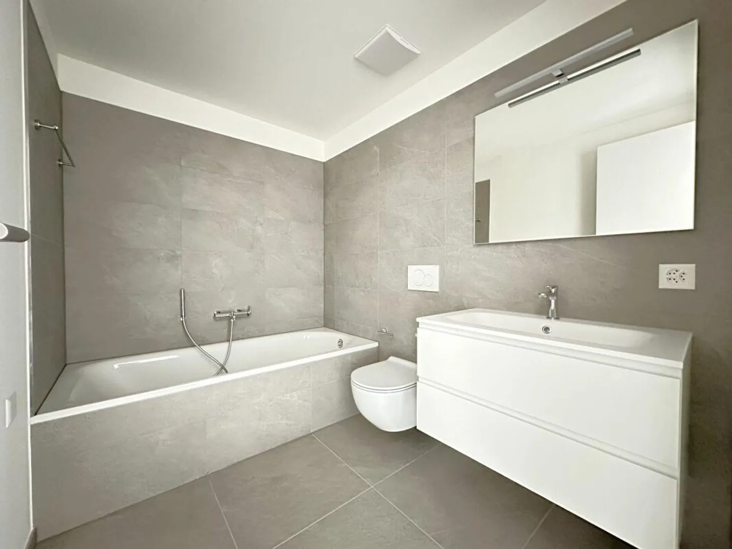 New 4.5-room apartment with garden - Residence Ai Giardini - Photo 8 of 11