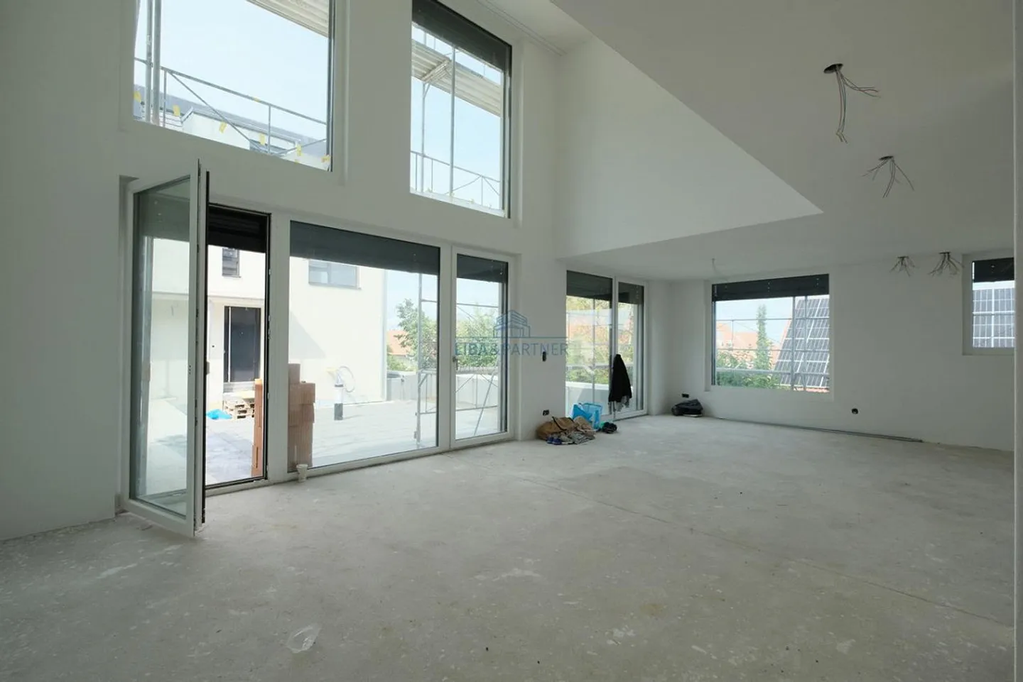 Timeless new building with generous space concept - Photo 3 of 13