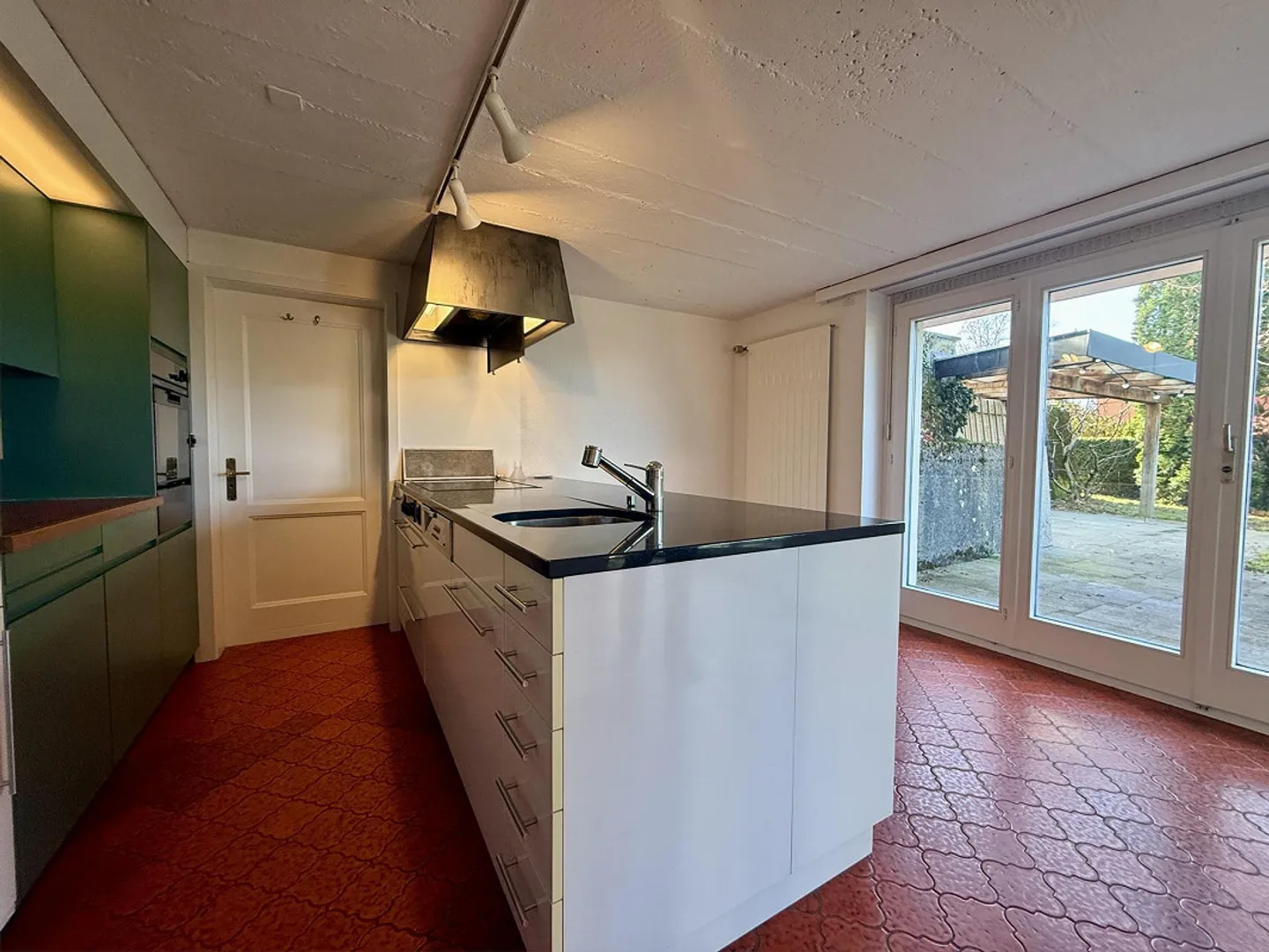 Charmante 3.5 Zimmer-Einliegerwohnung - Photo 1 sur 11