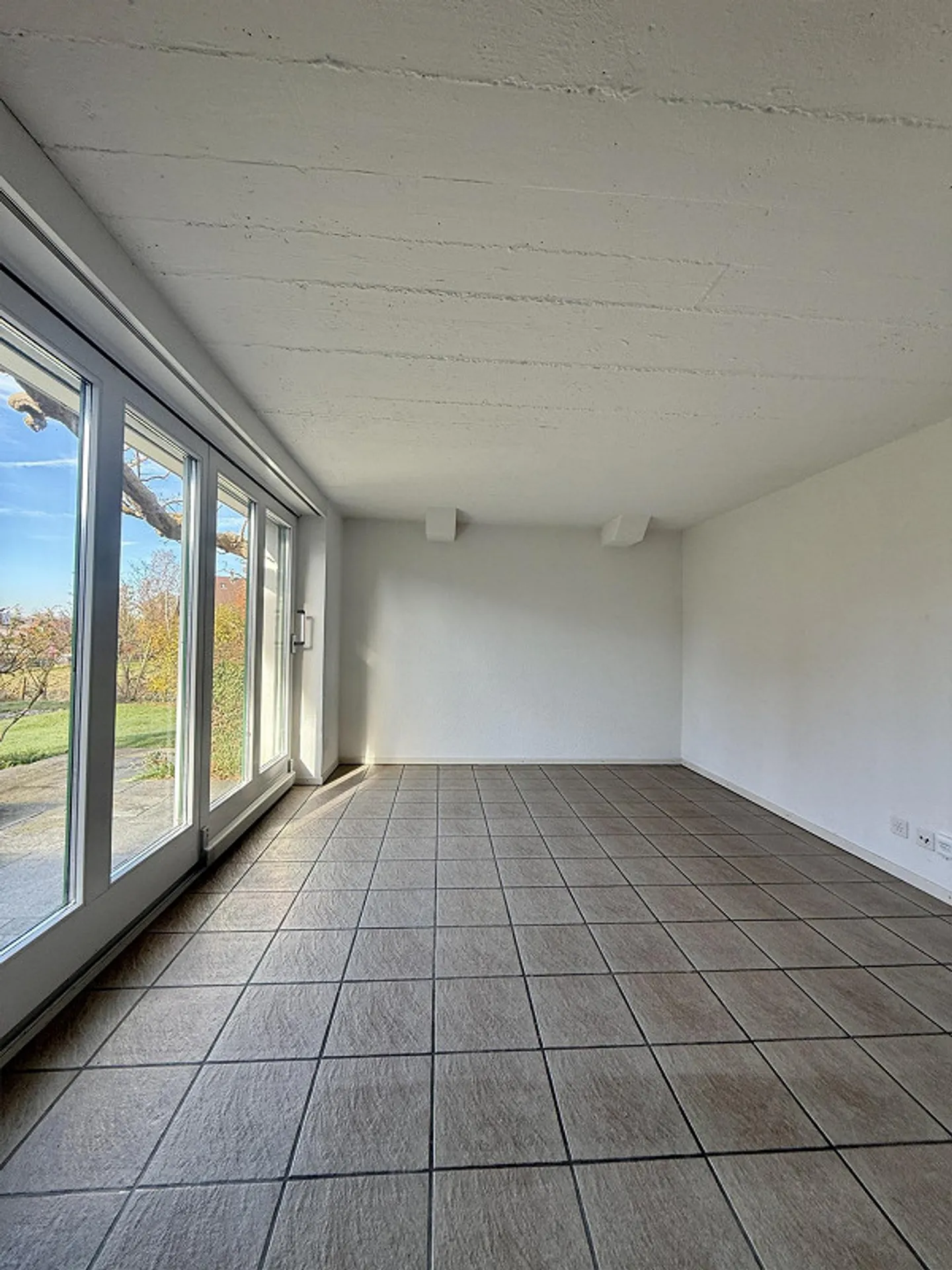 Charmante 3.5 Zimmer-Einliegerwohnung - Photo 3 sur 11