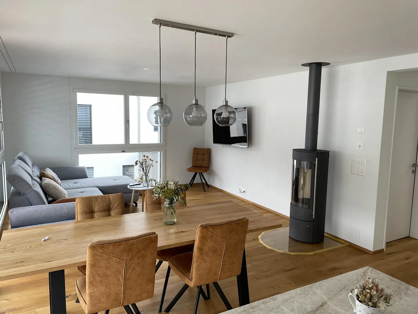 Moderne + sehr sonnige 3.5 Zi Attika mit Doppel-PP in TG - Foto 3 von 21