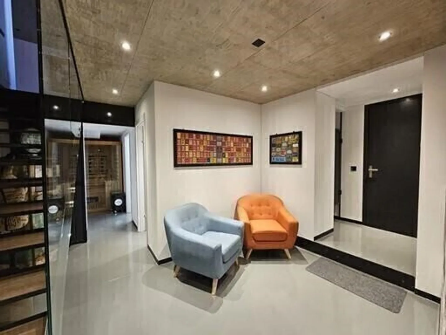 House for sale - Photo 2 of 9