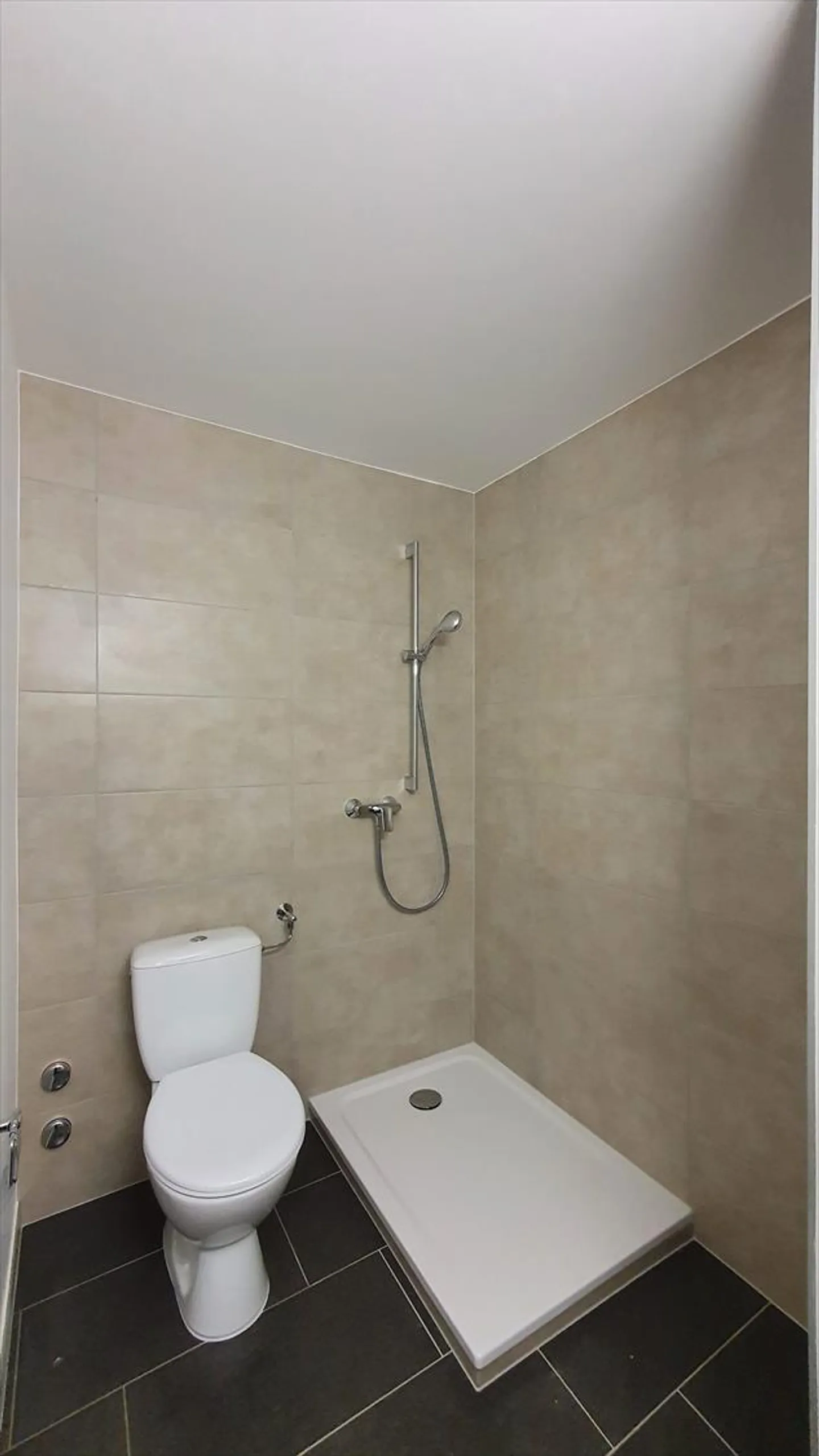 Magnifique appartement de 3,5 pièces avec balcon et belle vue à Le Locle - 1er loyer net gratuit - Photo 9 sur 10