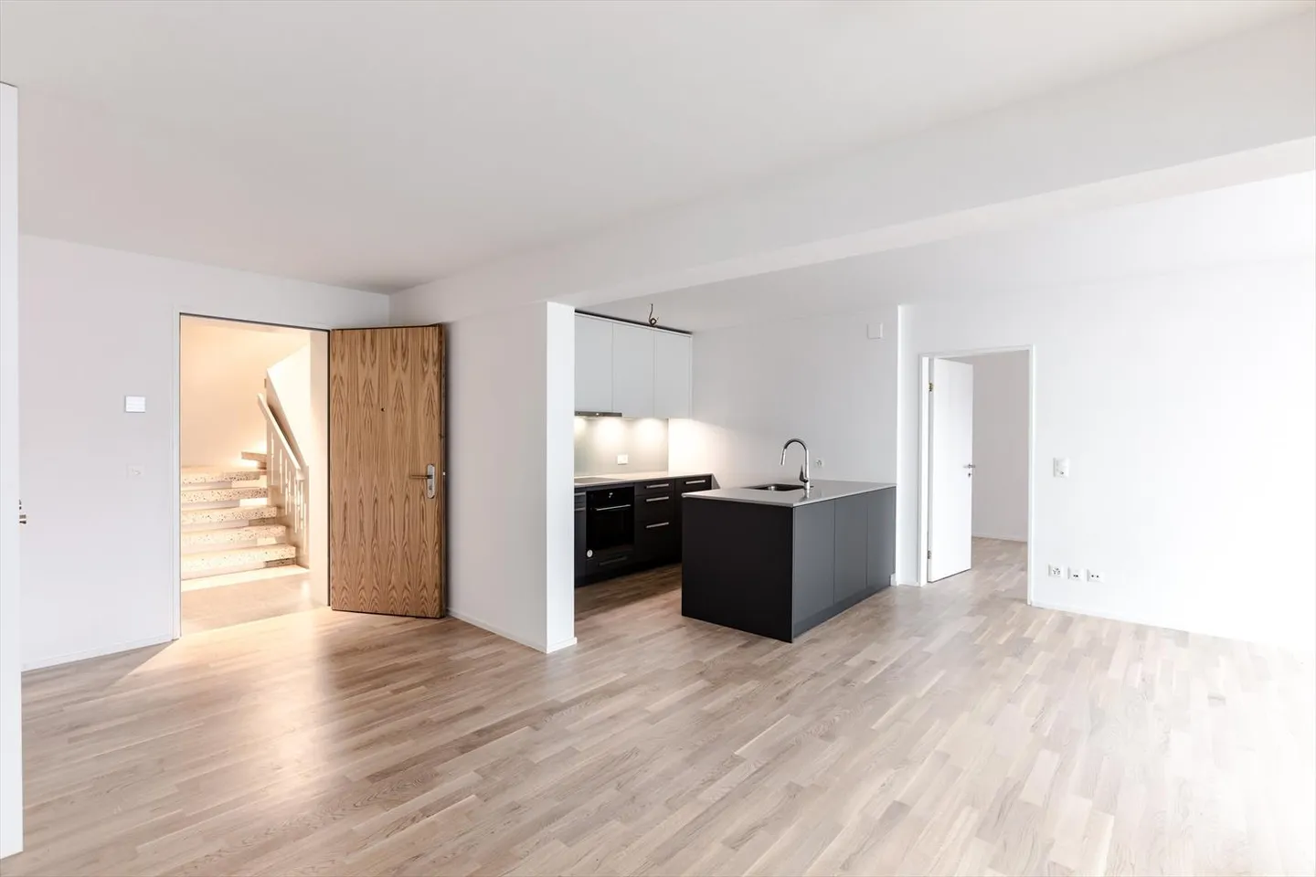 Apartment for rent - Photo 4 of 11