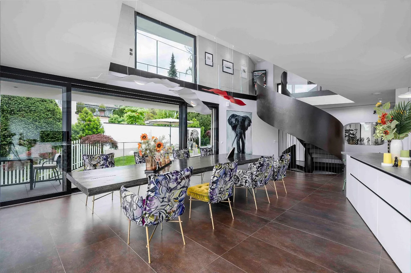 360° Quality of Life - Design & Far-Sightedness Meets Living Comfort - Photo 4 of 8