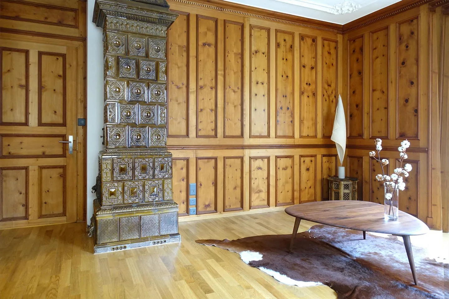 Spacious 3½-room old apartment, centrally located in Chur – approx. 92 m² - Photo 5 of 9